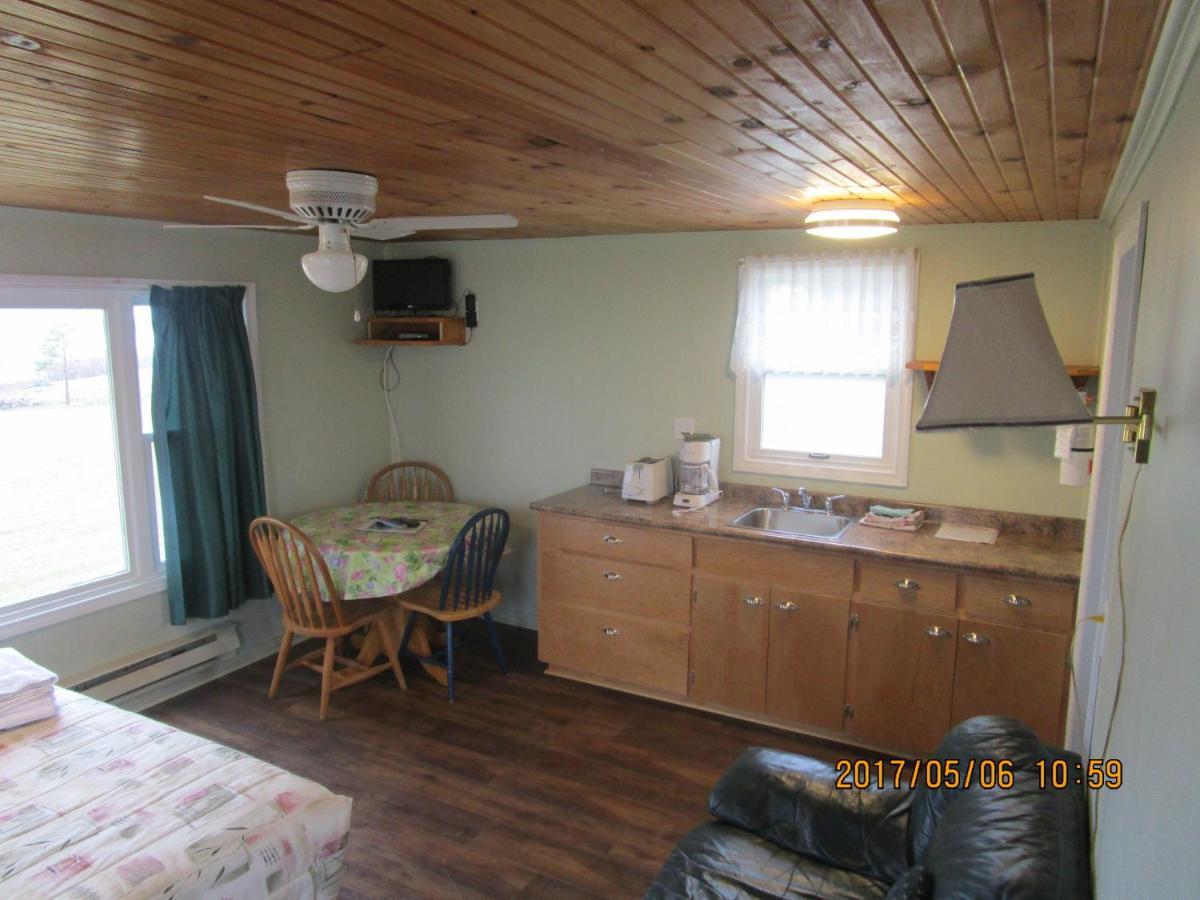 Sea'Scape Cottages Bayfield ภายนอก รูปภาพ